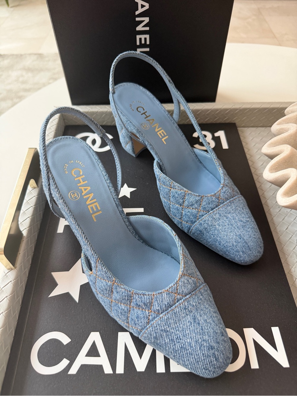 Chanel 26B CC Logo Light Blue Quilted Denim Jean Slingback Pumps Chunky Heel 38 - Picture 10 of 16